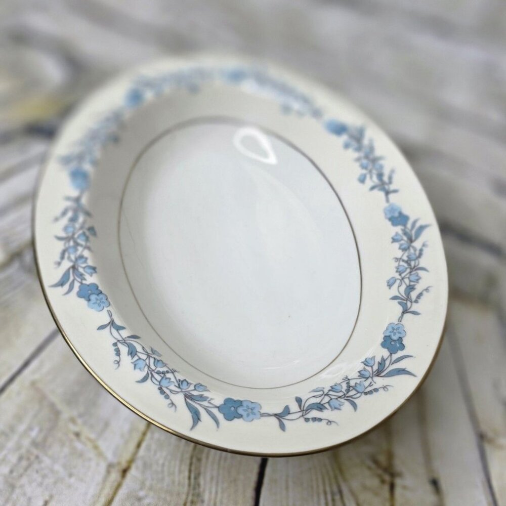 Theodore Haviland New York Clinton Oval Vegetable Bowl Appx 9.5 x 7.25 Inch